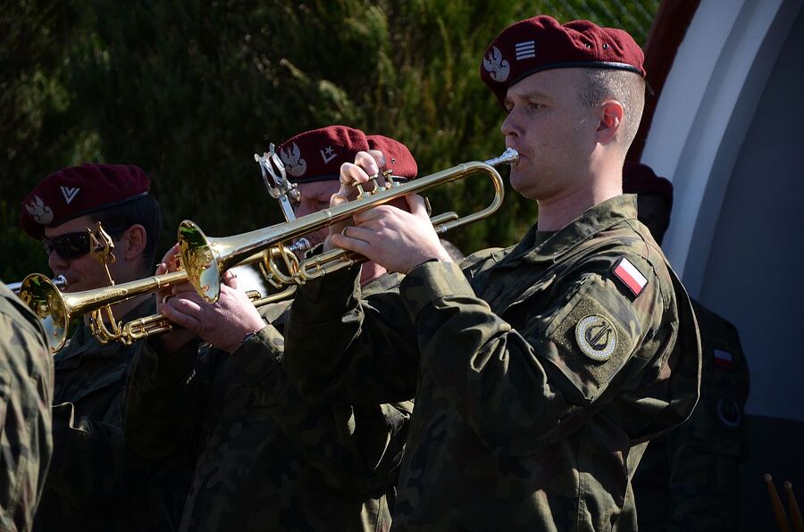 Uroczystości pogrzebowe Jana Sałapatka „Orła”. Fot. Agnieszka Masłowska i Janusz Ślęzak (IPN)