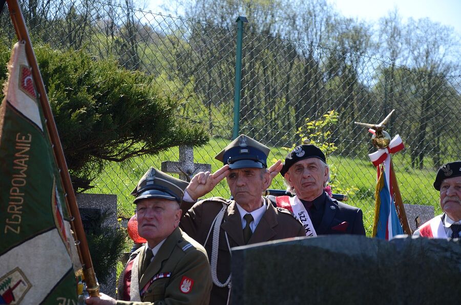Uroczystości pogrzebowe Jana Sałapatka „Orła”. Fot. Agnieszka Masłowska i Janusz Ślęzak (IPN)