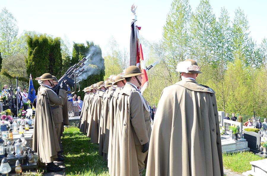 Uroczystości pogrzebowe Jana Sałapatka „Orła”. Fot. Agnieszka Masłowska i Janusz Ślęzak (IPN)