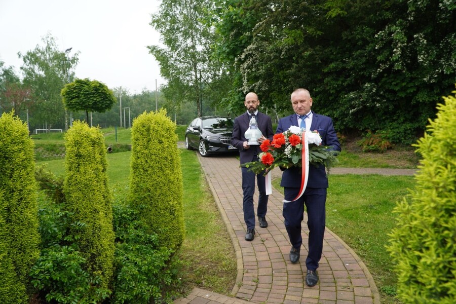 Znicze pamięci w 75. rocznicę śmierci rtm. Witolda Pileckiego. Fot. Żaneta Wierzgacz (IPN)