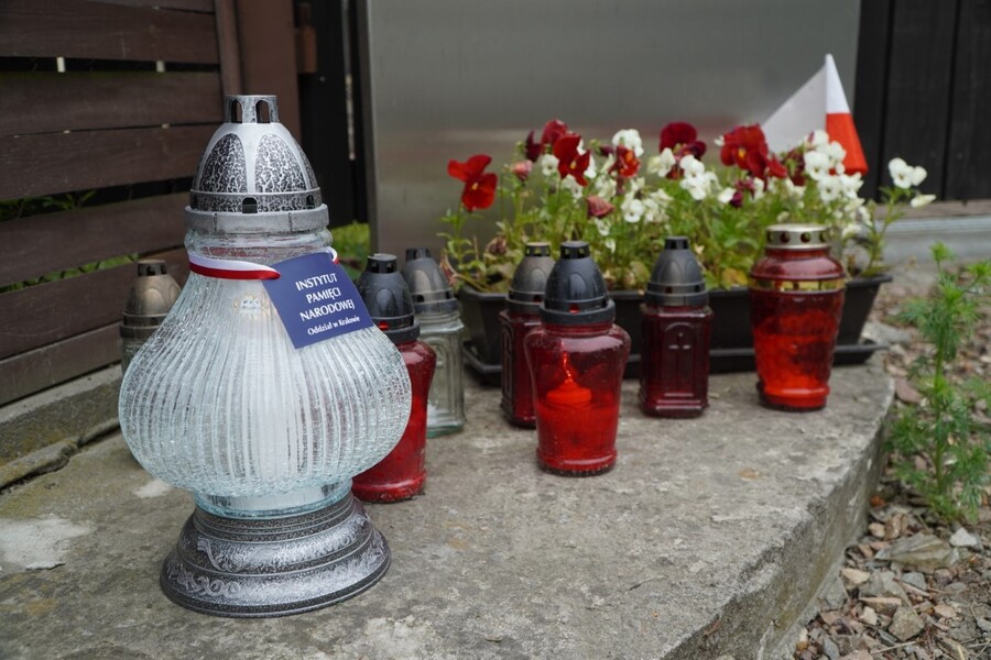 Znicze pamięci w 75. rocznicę śmierci rtm. Witolda Pileckiego. Fot. Żaneta Wierzgacz (IPN)