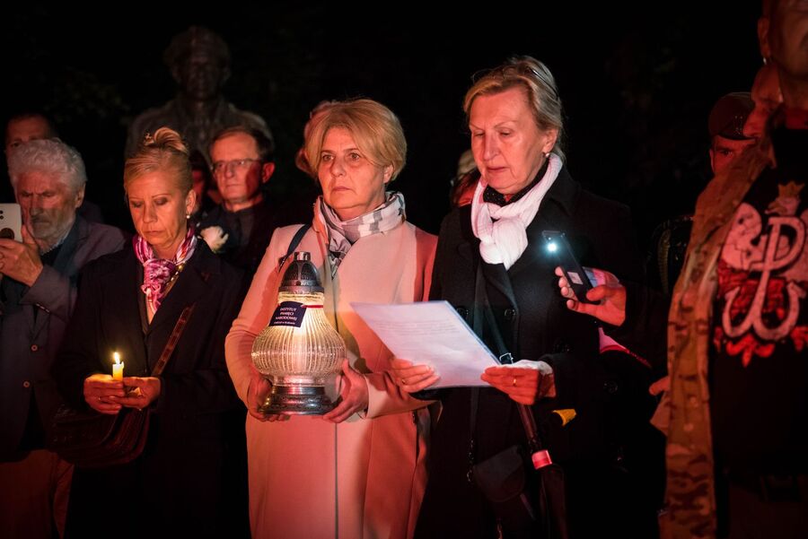 Znicze pamięci w 75. rocznicę śmierci rtm. Witolda Pileckiego. Fot. Agnieszka Masłowska (IPN)