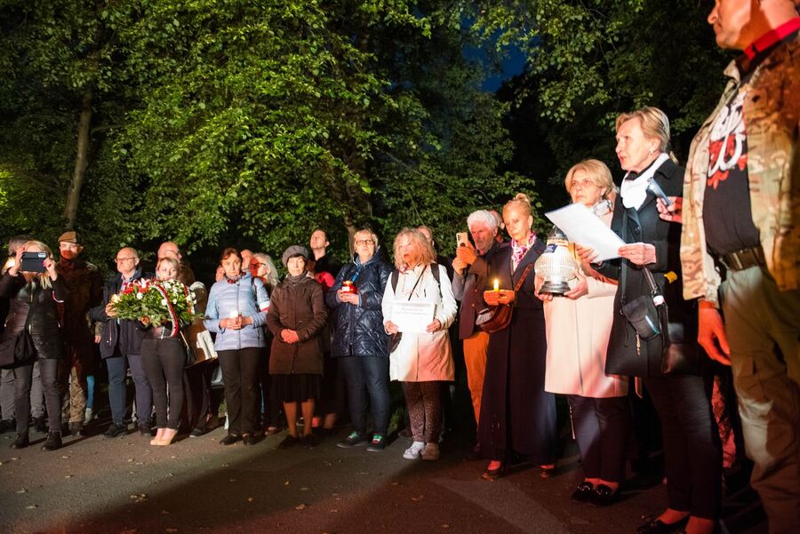 Znicze pamięci w 75. rocznicę śmierci rtm. Witolda Pileckiego. Fot. Agnieszka Masłowska (IPN)