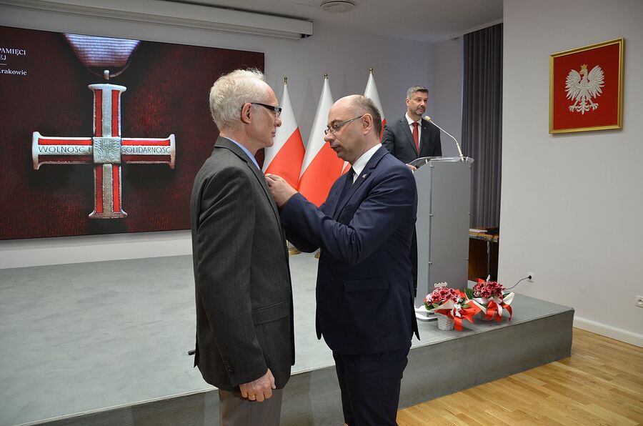 W Krakowie wręczono Krzyże Wolności i Solidarności. Fot. Janusz Ślęzak (IPN)