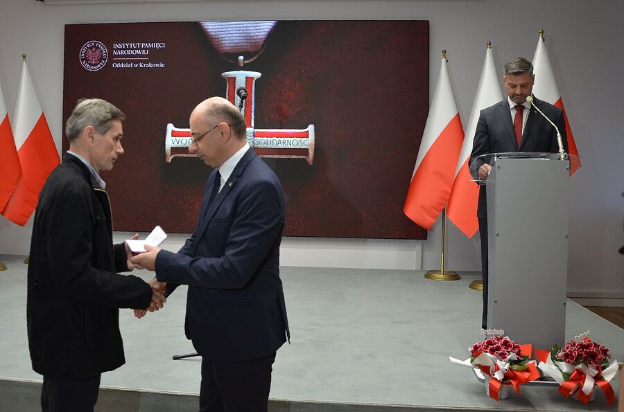 W Krakowie wręczono Krzyże Wolności i Solidarności. Fot. Janusz Ślęzak (IPN)