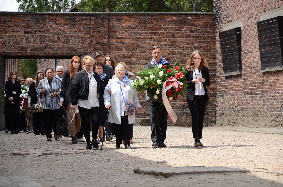 Uroczystości w byłym KL Auschwitz. Fot. Janusz Ślęzak (IPN)