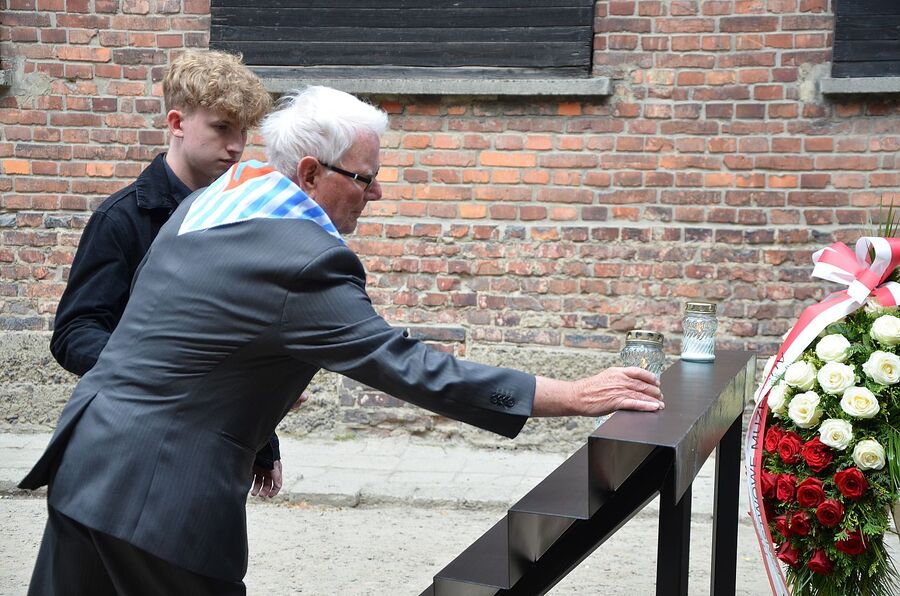 Uroczystości w byłym KL Auschwitz. Fot. Janusz Ślęzak (IPN)