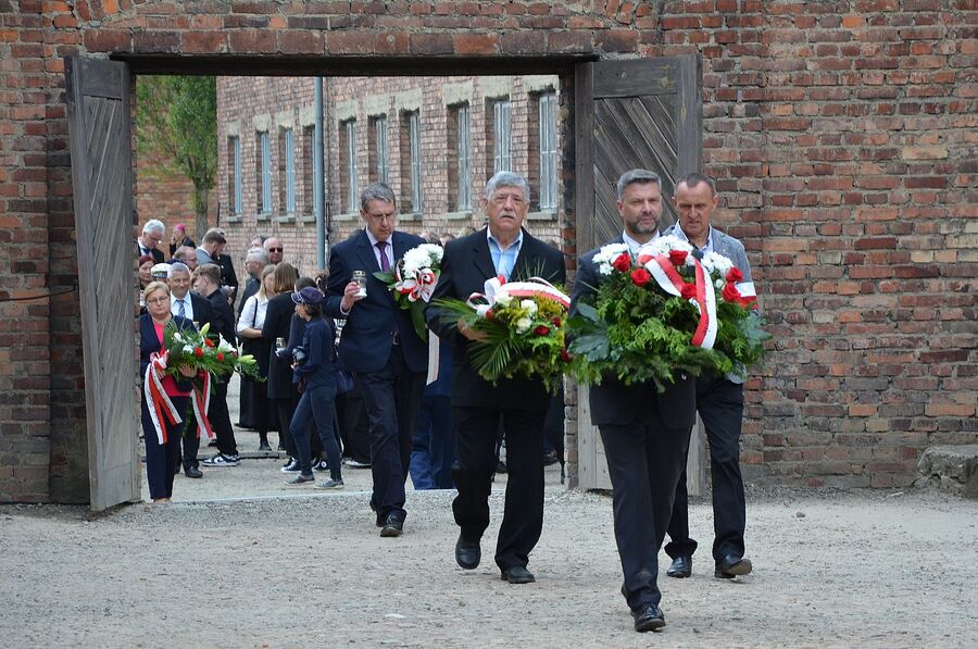 Uroczystości w byłym KL Auschwitz. Fot. Janusz Ślęzak (IPN)