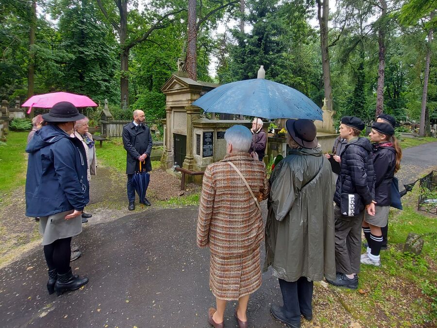 Uroczystość przy grobie Kamili Janowicz-Sycz. Fot. Jakub Ryba (IPN)