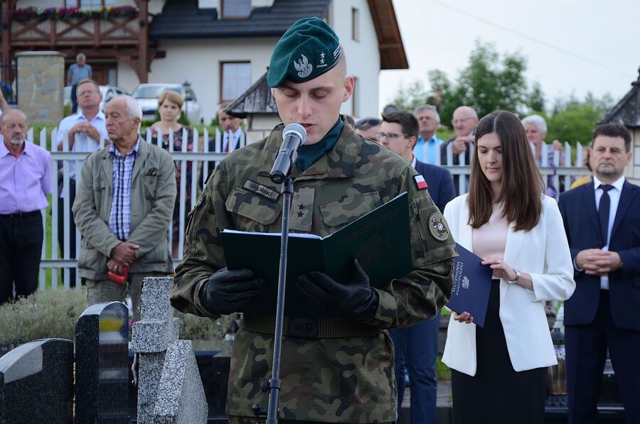 Uroczystości w związku z 80. rocznicą pacyfikacji Krzeczowa. Fot. Janusz Ślęzak (IPN)