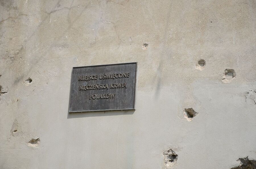 Miejsce straceń w forcie „Krzesławice”. Fot. Janusz Ślęzak (IPN)