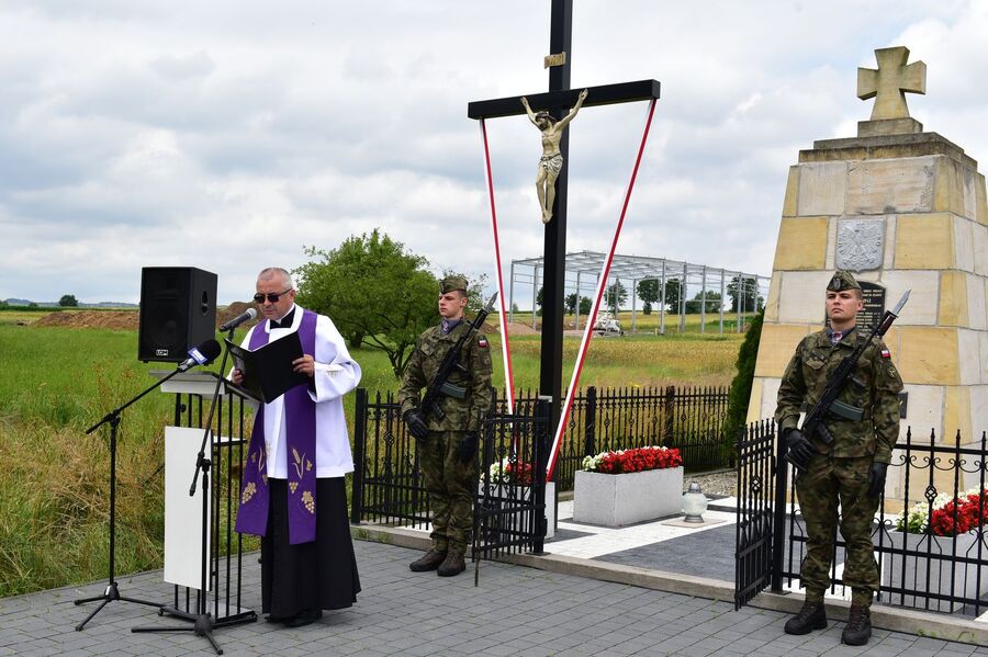 Uroczystości upamiętniające ofiary niemieckiej pacyfikacji Kaszowa. Fot. Jakub Ryba (IPN)