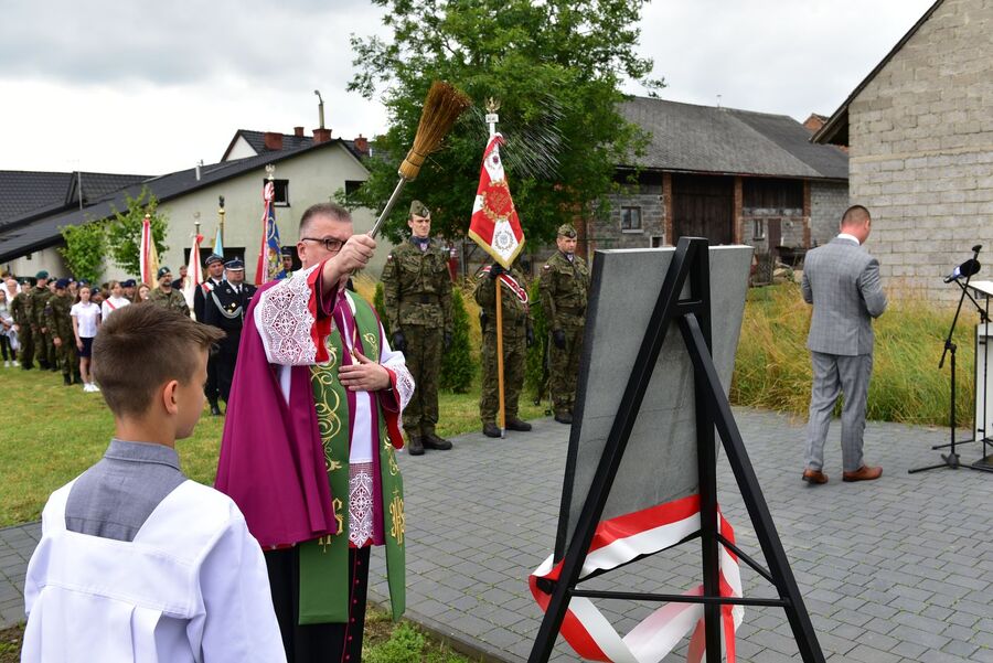 Uroczystości upamiętniające ofiary niemieckiej pacyfikacji Kaszowa. Fot. Jakub Ryba (IPN)