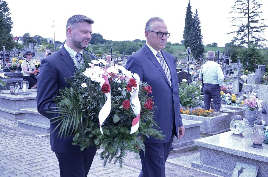 Uroczystości w związku z 80. rocznicą pacyfikacji Liszek. Fot. Janusz Ślęzak (IPN)