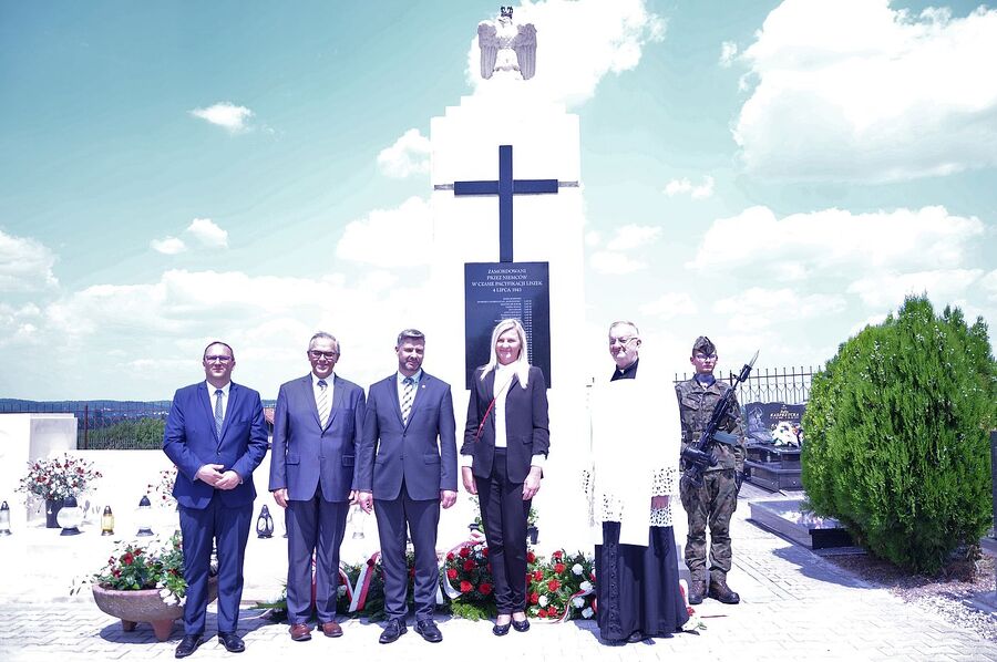 Uroczystości w związku z 80. rocznicą pacyfikacji Liszek. Fot. Janusz Ślęzak (IPN)