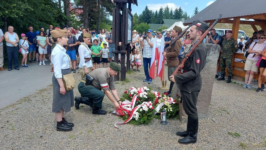 Piknik historyczny na Dzielcu w Słopnicach. Fot. Łukasz Płatek (IPN)