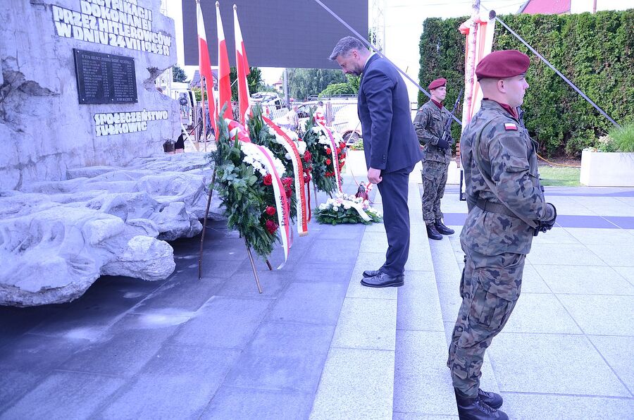 Uroczystości w Sułkowicach w związku z 80. rocznicą niemieckiej pacyfikacji miejscowości. Fot. Janusz Ślęzak (IPN)