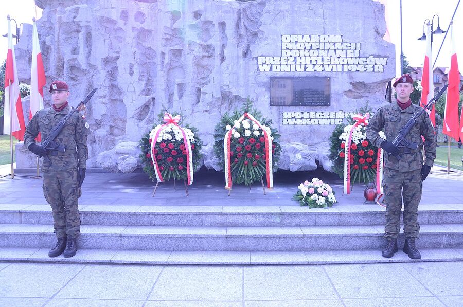 Uroczystości w Sułkowicach w związku z 80. rocznicą niemieckiej pacyfikacji miejscowości. Fot. Janusz Ślęzak (IPN)