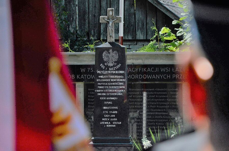 80. rocznica niemieckiej pacyfikacji wsi Łazy. Fot. Janusz Ślęzak (IPN)