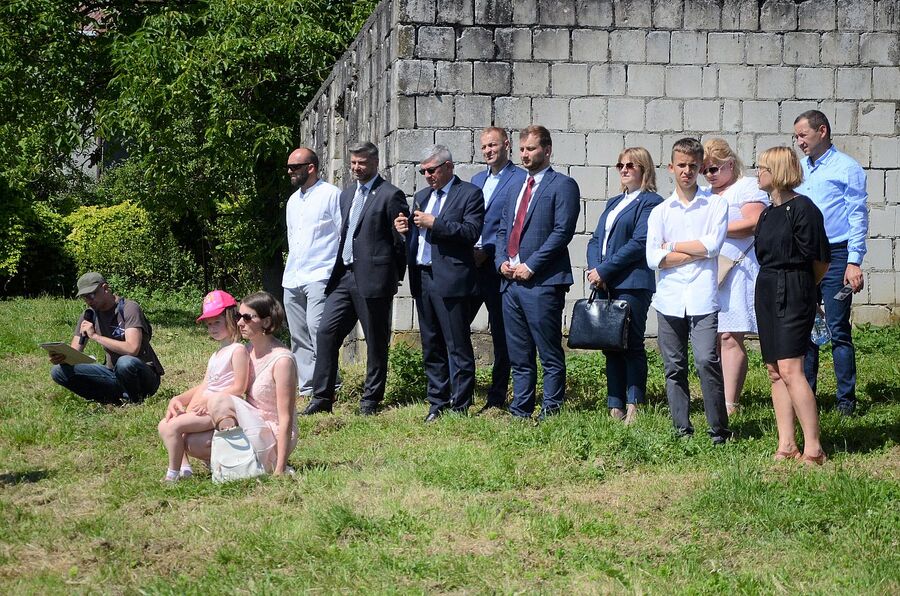 Rekonstrukcja historyczna niemieckiej pacyfikacji wsi Łazy. Fot. Janusz Ślęzak (IPN)