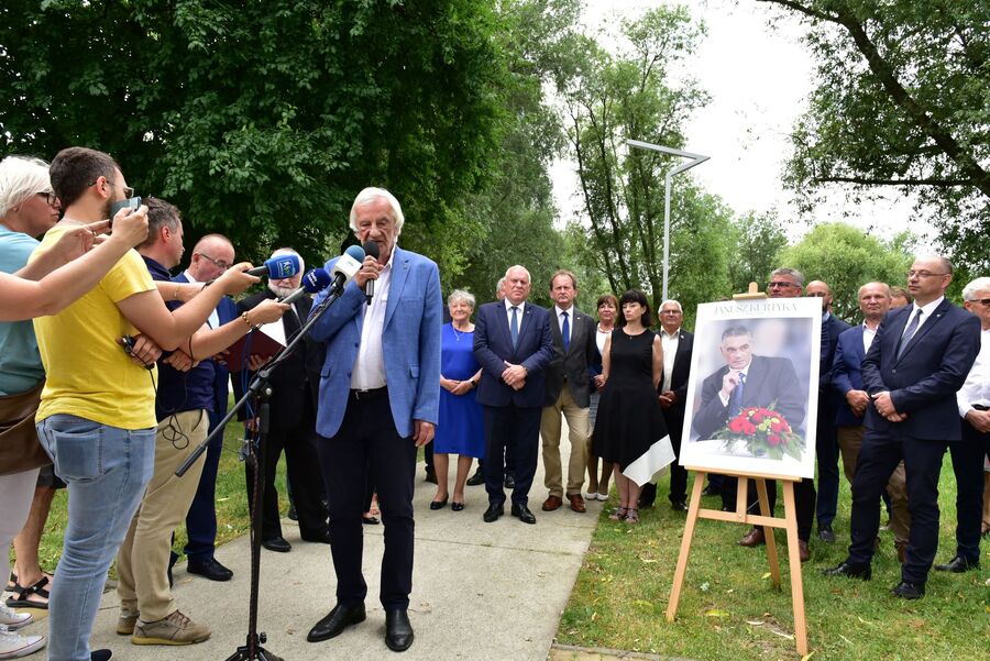 Skwer imienia prof. Janusza Kurtyki w Tarnowie. Fot. Żaneta Wierzgacz (IPN)