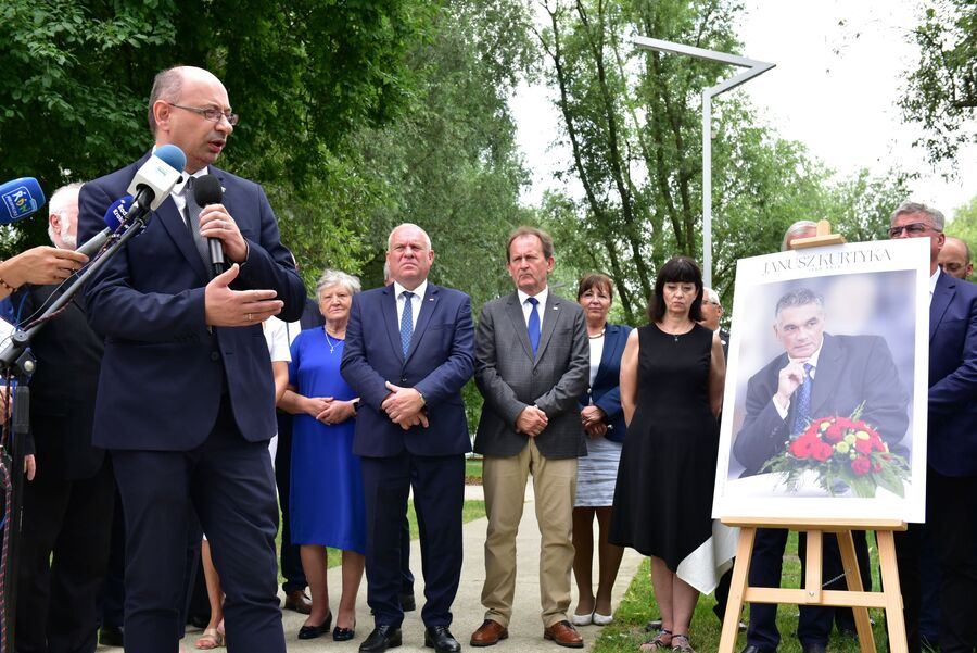 Skwer imienia prof. Janusza Kurtyki w Tarnowie. Fot. Żaneta Wierzgacz (IPN)