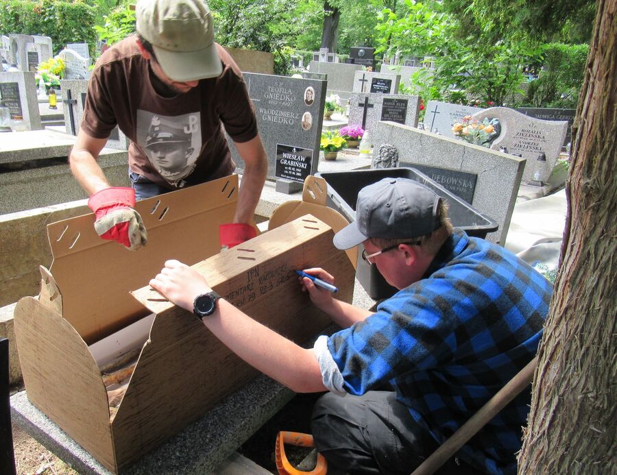 Prace poszukiwawczo-ekshumacyjne na cmentarzu Rakowickim w Krakowie – lipiec 2023. Fot. IPN