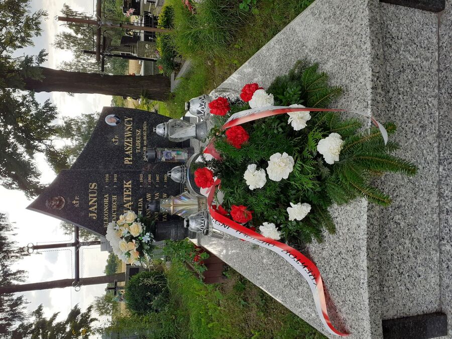 Groby ofiar niemieckiej pacyfikacji. Fot. Alicja Chorązka