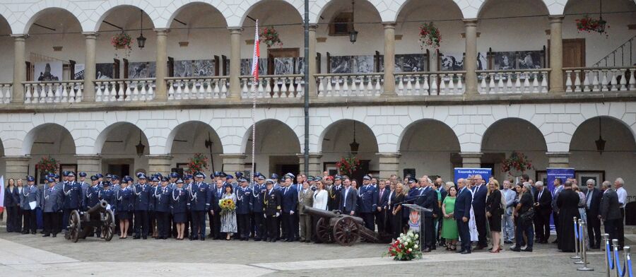 Niepołomice. Obchody święta policji. Fot. Janusz Ślęzak (IPN)