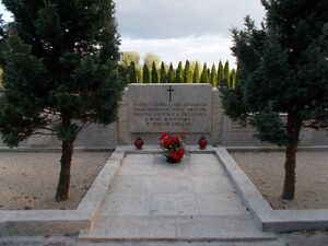 Grób ofiar pacyfikacji na cmentarzu Salwatorskim. Fot. Marcin Kapusta (IPN)
