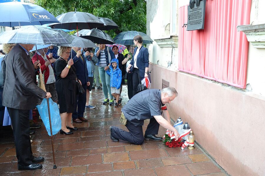 Odsłonięcie tablicy informacyjnej o akcji specjalnej Koppe. Fot. Janusz Ślęzak (IPN)
