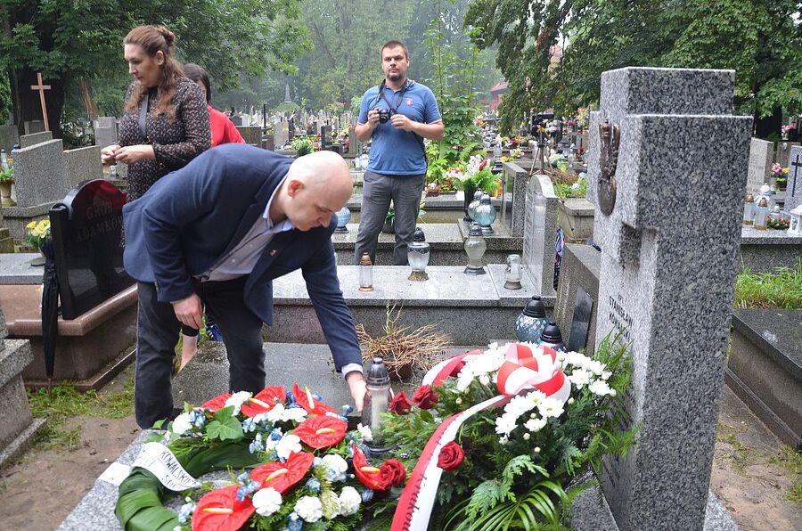 Poświęcenie nowego nagrobka Stanisława Kowalskiego. Fot. Janusz Ślęzak (IPN)