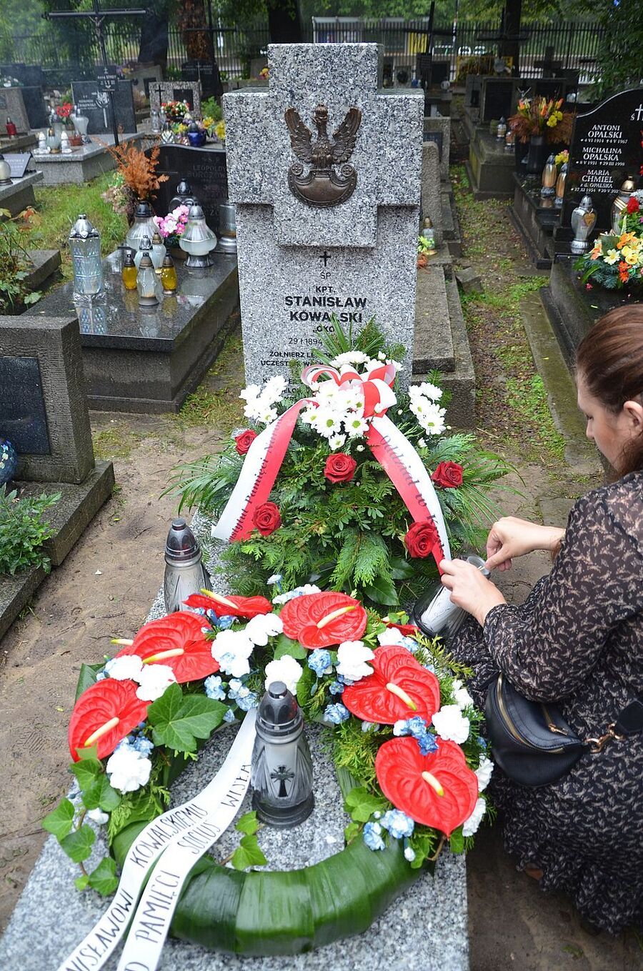 Poświęcenie nowego nagrobka Stanisława Kowalskiego. Fot. Janusz Ślęzak (IPN)