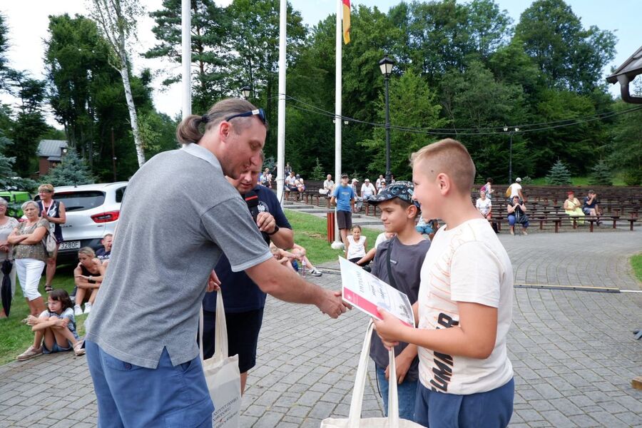 Wysowa Zdrój. Bieg Pustelnika i gra terenowa IPN