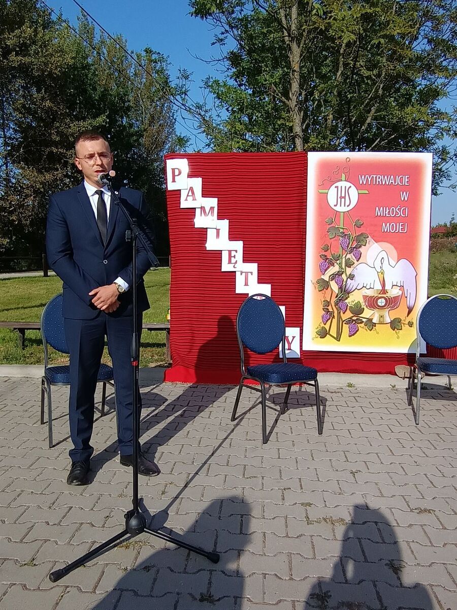 W Celinach odsłonięto pomnik ofiar niemieckiej zbrodni sprzed 80 lat