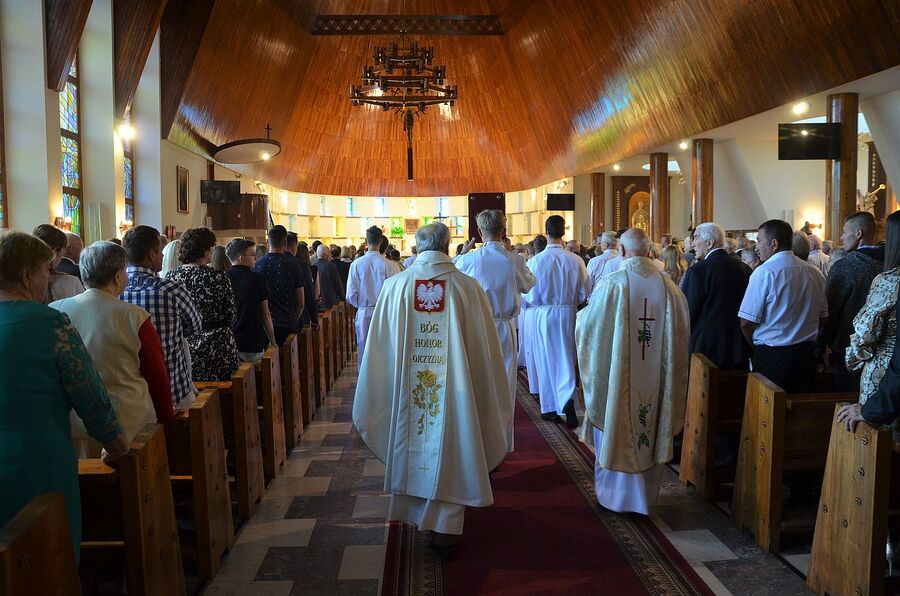 Odsłonięcie tablicy ks. Władysława Gurgacza w Tęgoborzu. Fot. Janusz Ślęzak (IPN)