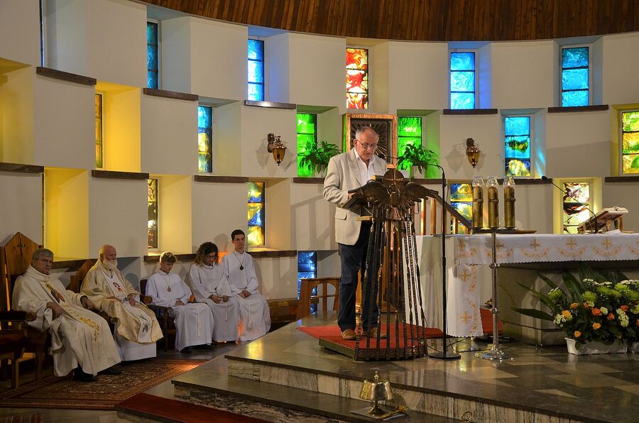 Odsłonięcie tablicy ks. Władysława Gurgacza w Tęgoborzu. Fot. Janusz Ślęzak (IPN)
