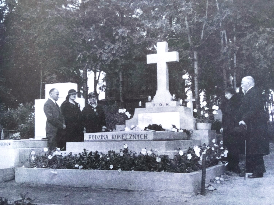 Grób Konecznych przed wojną