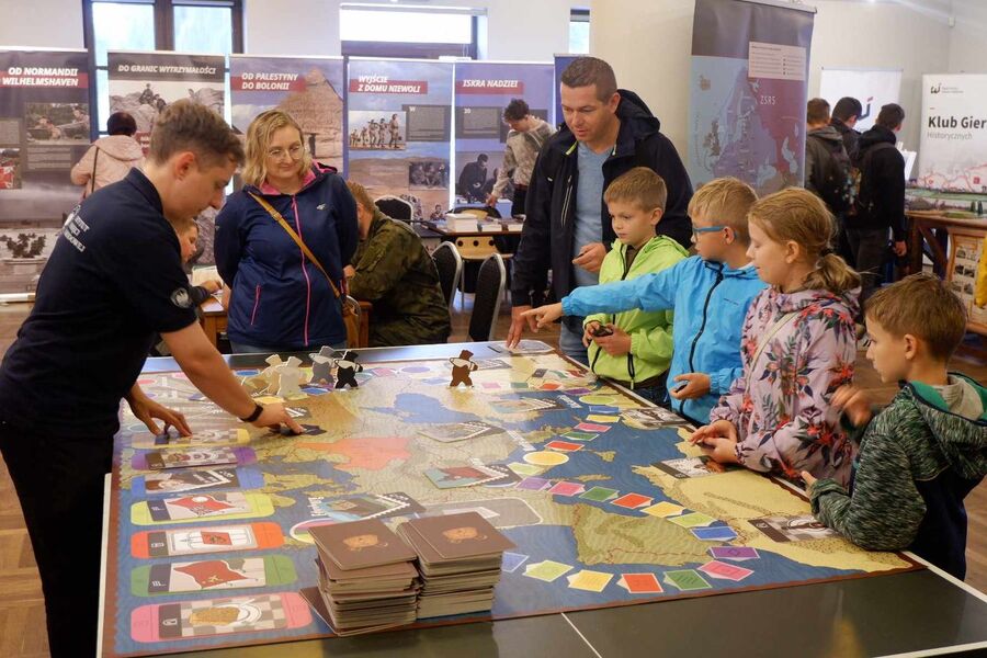 Krakowski IPN na Polach Chwały w Niepołomicach. Fot. IPN