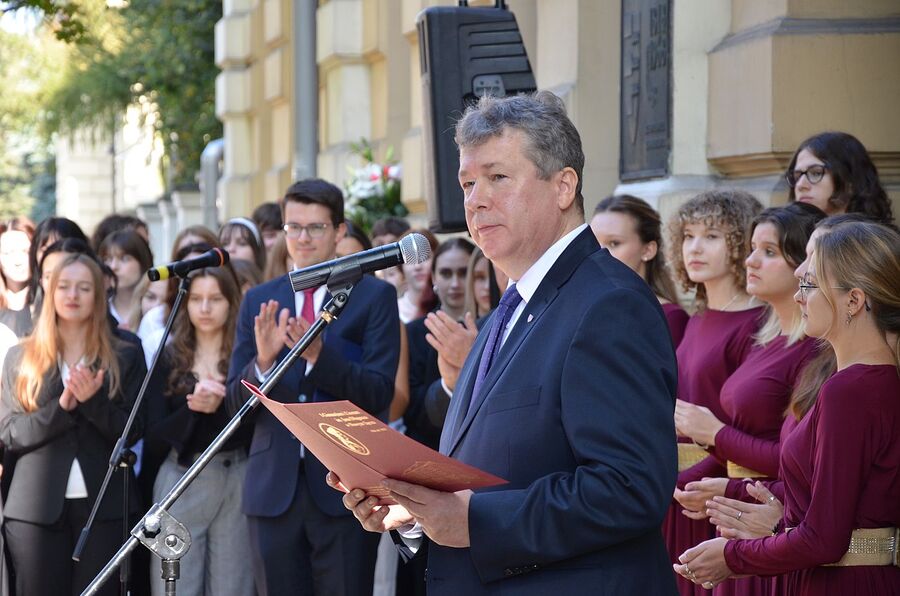 W Nowym Sączu odsłonięto tablicę upamiętniającą ppłk. Mariana Chodackiego. Fot. Janusz Ślęzak (IPN)