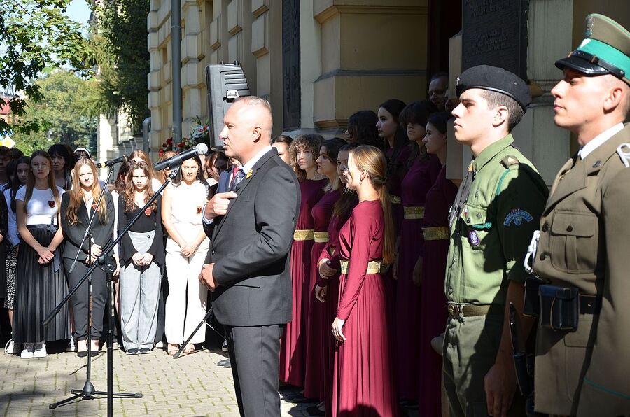 W Nowym Sączu odsłonięto tablicę upamiętniającą ppłk. Mariana Chodackiego. Fot. Janusz Ślęzak (IPN)