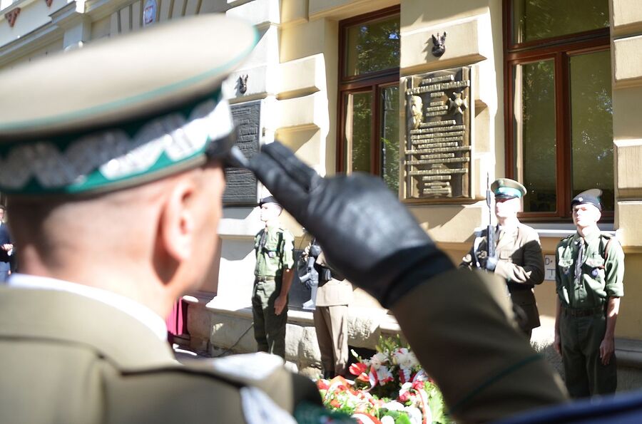 W Nowym Sączu odsłonięto tablicę upamiętniającą ppłk. Mariana Chodackiego. Fot. Janusz Ślęzak (IPN)