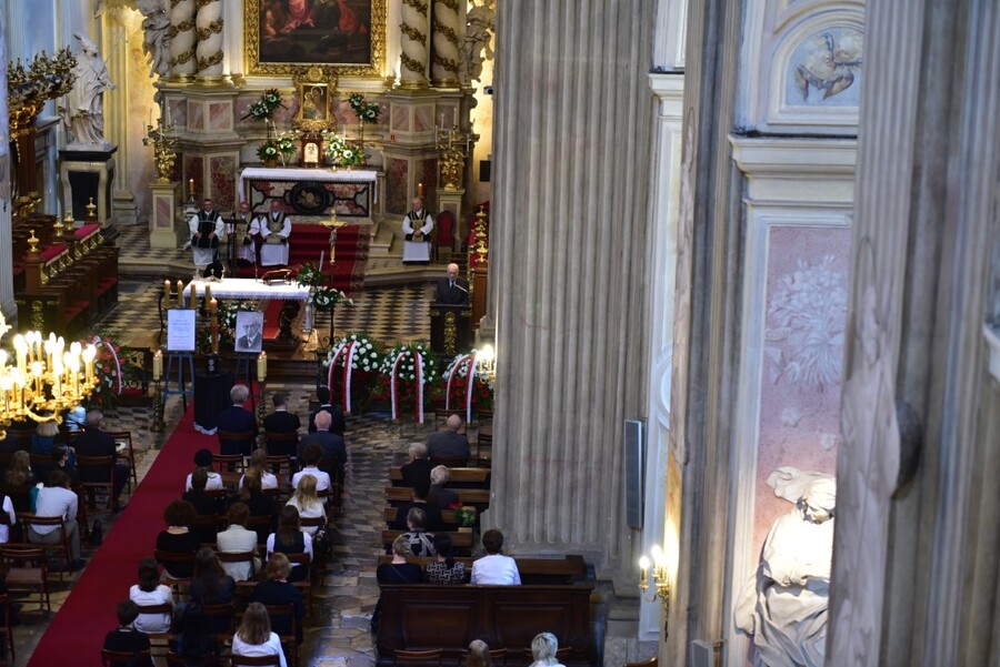 Kraków. Powtórny pochówek prof. Aleksandra Brücknera. Fot. Żaneta Wierzgacz (IPN)