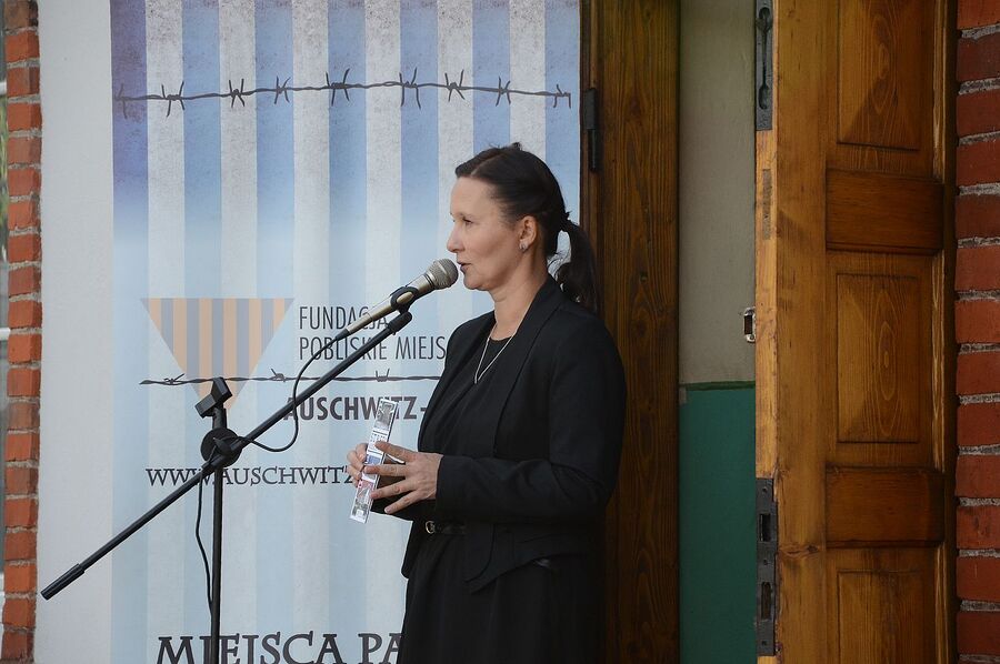 Uroczystość upamiętniająca więźniarki podobozu KL Auschwitz Bor/Budy. Fot. Janusz Ślęzak (IPN)