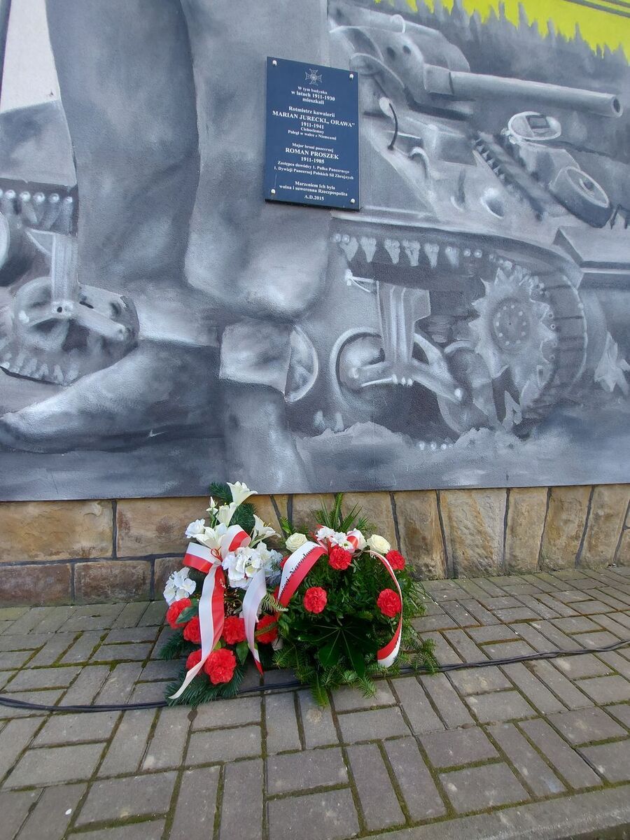 W Stróżach odsłonięto mural mjr. Romana Proszka i rtm. Mariana Jureckiego. Fot. Jakub Ryba (IPN)