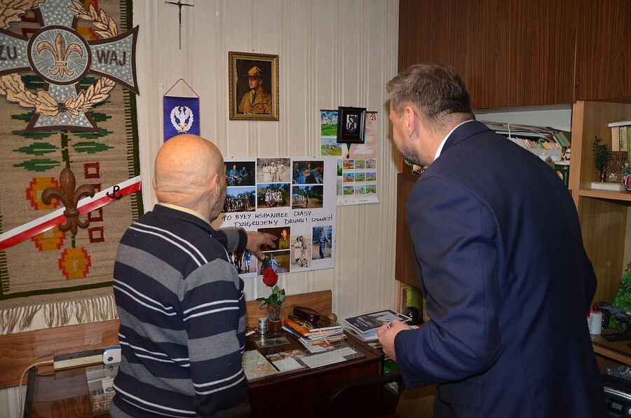 Medal Reipublicae Memoriae Meritum dla hm. Ryszarda Kowala. Fot. Janusz Ślęzak (IPN)