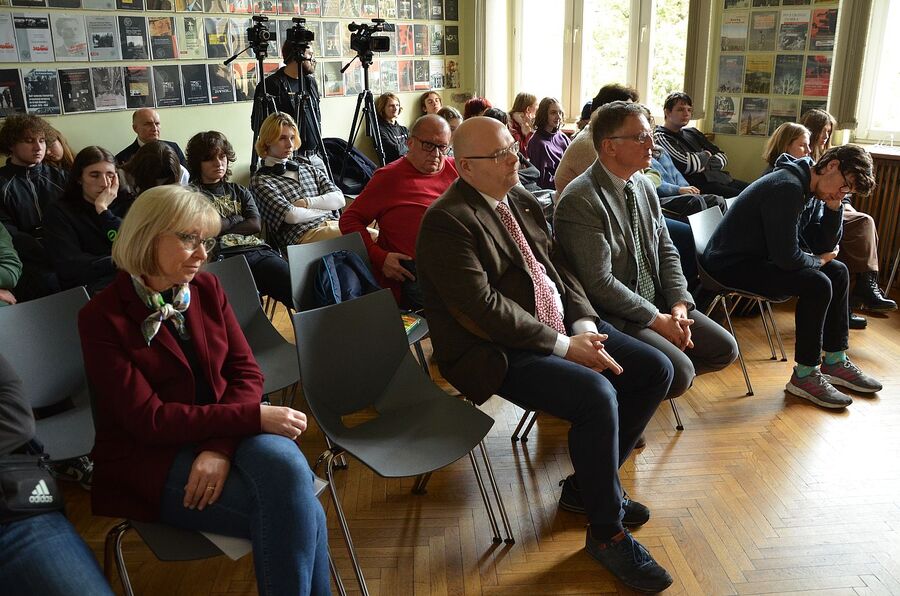 Debata ekspertów zainaugurowała ziemiański projekt edukacyjny. Fot. Janusz Ślęzak (IPN)