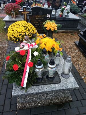 Grób ofiar na cmentarzu w Miętustwie. Fot. IPN