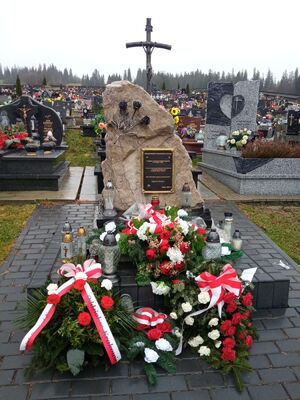 Pomnik na cmentarzu w miejscowości Ciche Górne. Fot. IPN