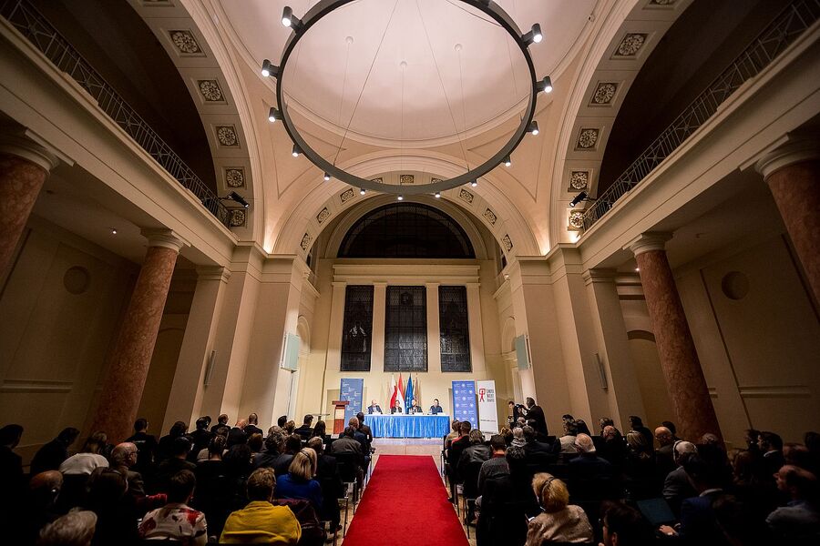 Debata o polityce historycznej. Fot. NEB